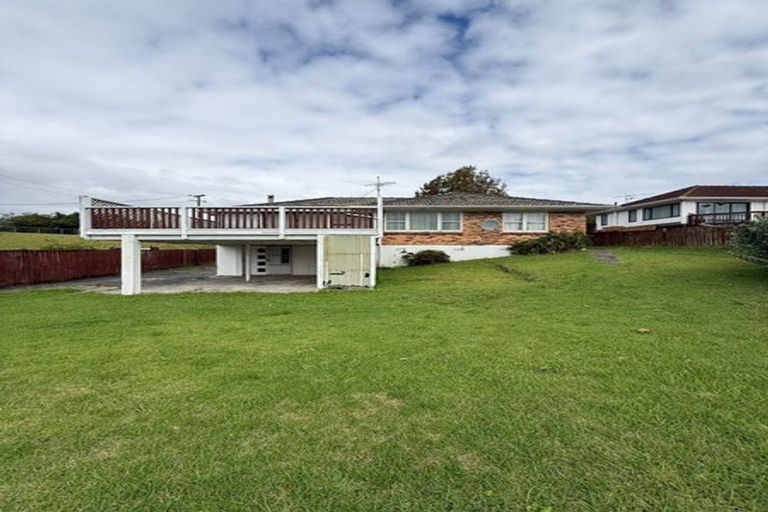 Photo of property in 60 Orams Road, Hillpark, Auckland, 2102