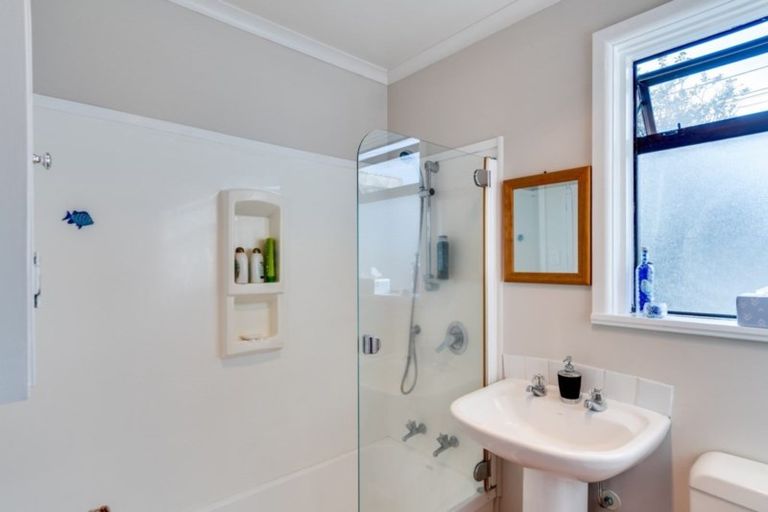 Photo of property in 1/474 Main North Road, Bay View, Napier, 4104