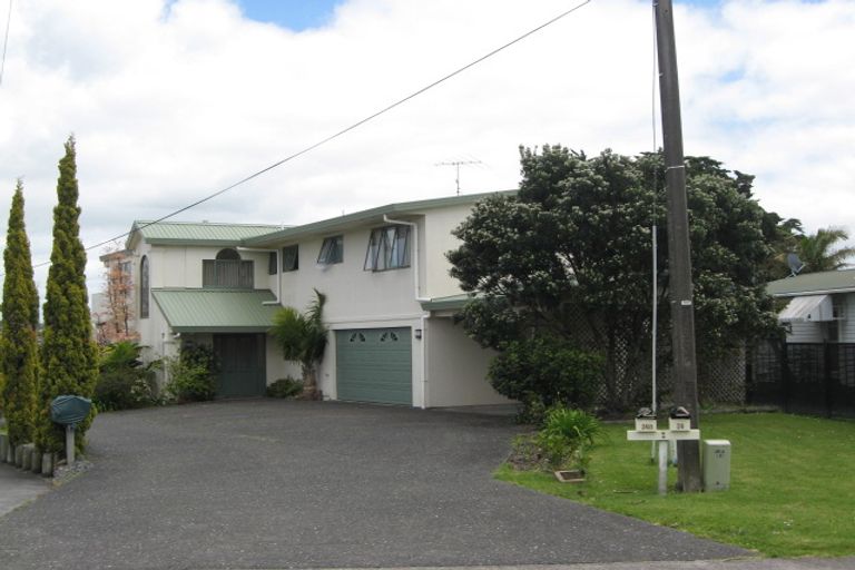 Photo of property in 24 Tindalls Bay Road, Tindalls Beach, Whangaparaoa, 0930