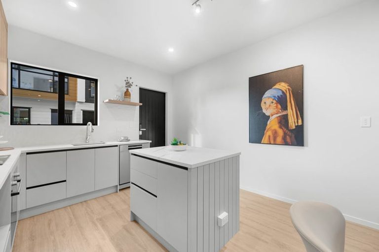 Photo of property in 108e Taikata Road, Te Atatu Peninsula, Auckland, 0610