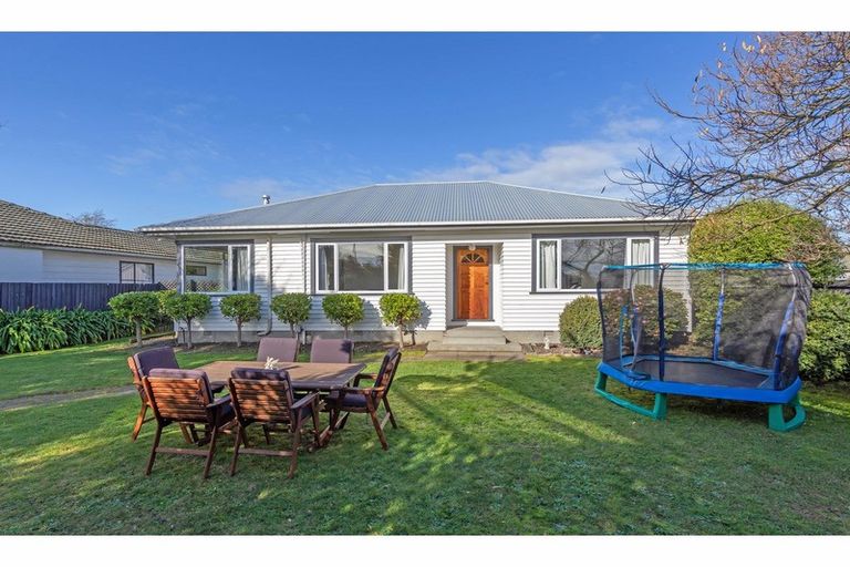 Photo of property in 94 Racecourse Road, Sockburn, Christchurch, 8042