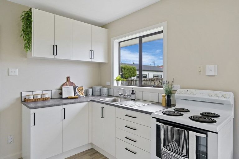 Photo of property in 31 Charlcott Street, Burnside, Christchurch, 8053