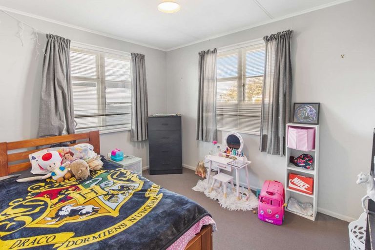 Photo of property in 8 Murray Avenue, Hawera, 4610