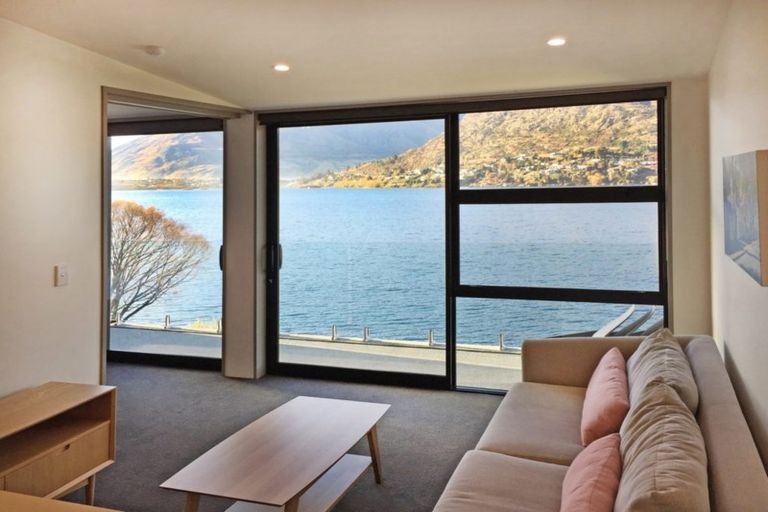 Photo of property in La Residence Du Lac, 31/527 Frankton Road, Queenstown, 9300