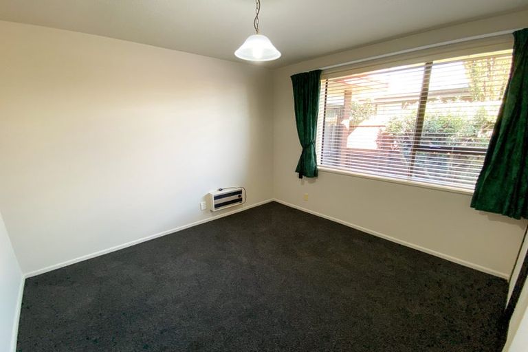 Photo of property in 1/58a Daniels Road, Redwood, Christchurch, 8051