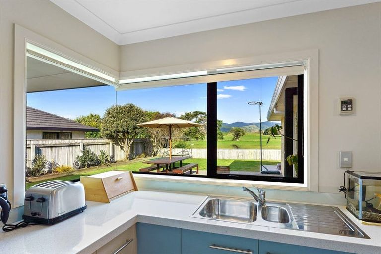 Photo of property in 82 The Drive, Paraparaumu Beach, Paraparaumu, 5032
