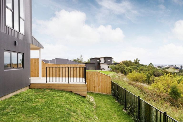 Photo of property in 18 Silkwood Place, Fitzherbert, Palmerston North, 4410