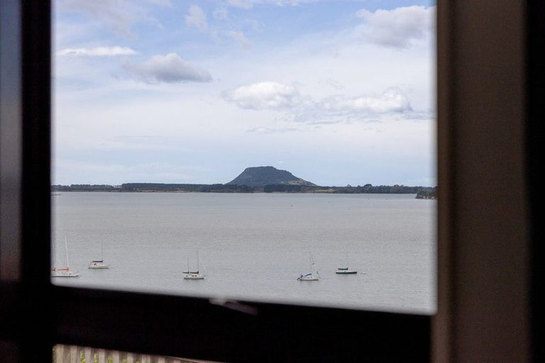 Photo of property in 87 Harbour View Road, Omokoroa, 3114