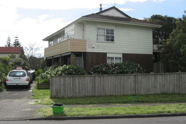 Photo of property in 8 Tomintoul Place, Highland Park, Auckland, 2010