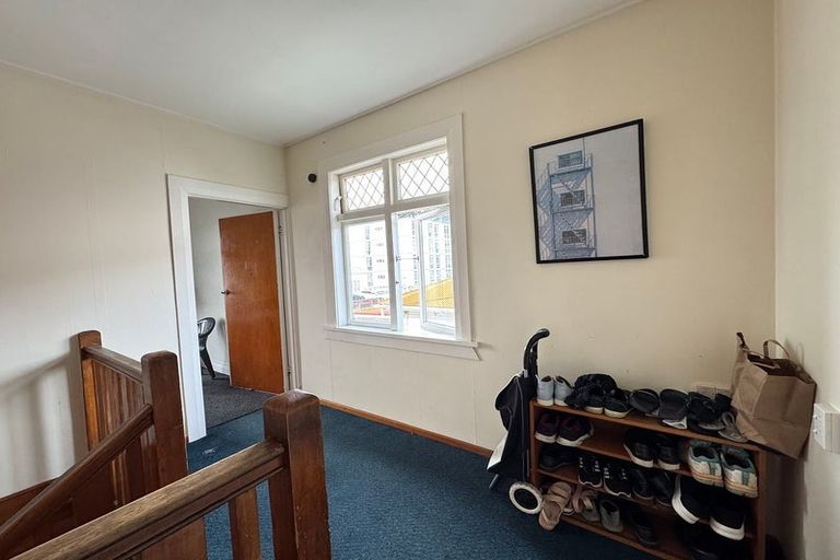 Photo of property in 4 Levy Street, Mount Victoria, Wellington, 6011