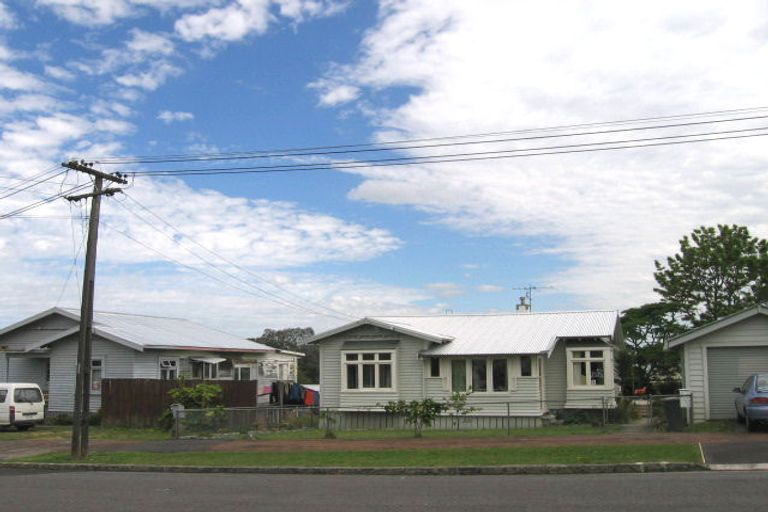 Photo of property in 53 Miller Street, Point Chevalier, Auckland, 1022