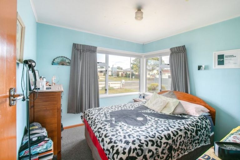Photo of property in 4 Wycliffe Street, Onekawa, Napier, 4110