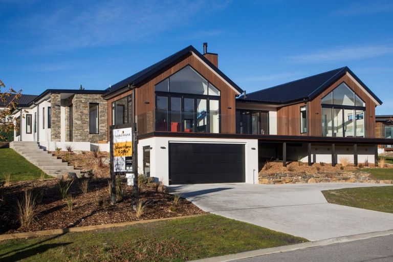 Photo of property in 12 Stevenson Way, Rangatira Park, Taupo, 3330