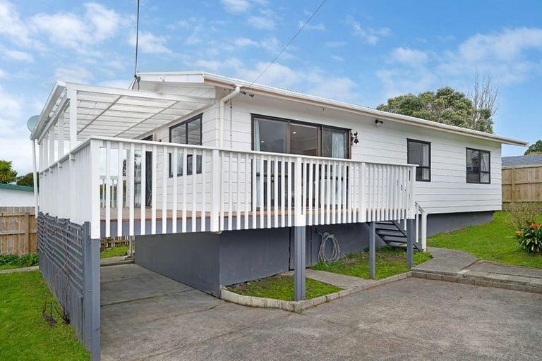 Photo of property in 1/40c West Coast Road, Glen Eden, Auckland, 0602