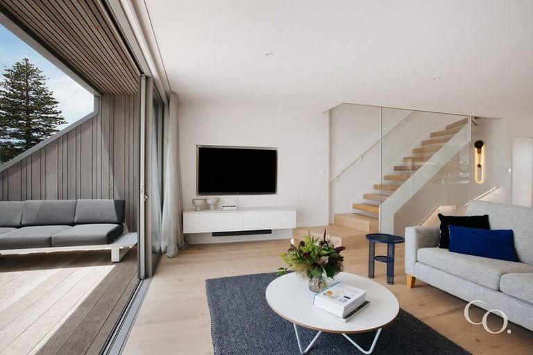 Photo of property in 13 Marine Parade, Mount Maunganui, 3116