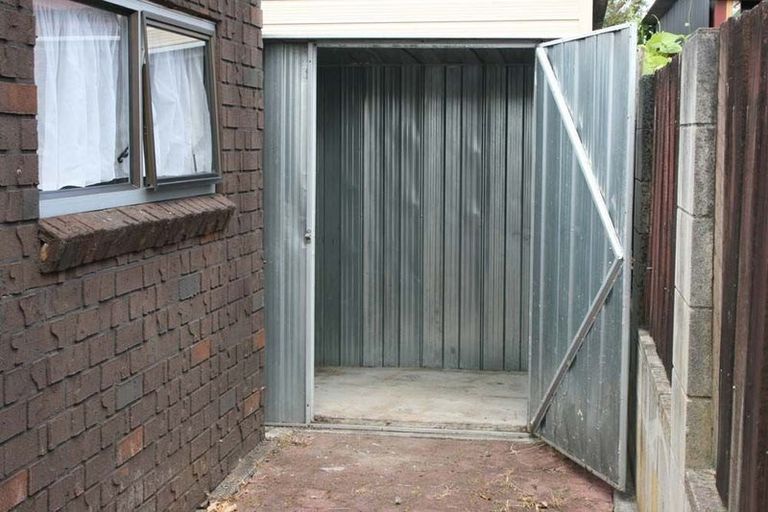 Photo of property in 12 Pipitea Place, Massey, Auckland, 0614