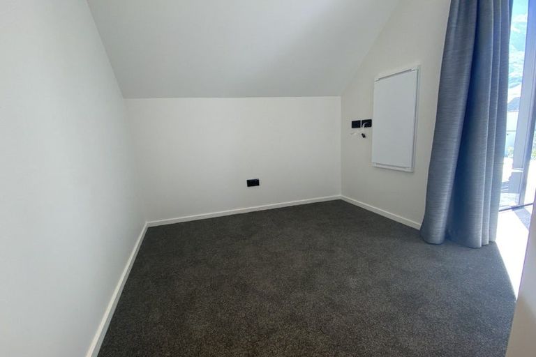 Photo of property in 12 Casterway Crescent, Jacks Point, 9371