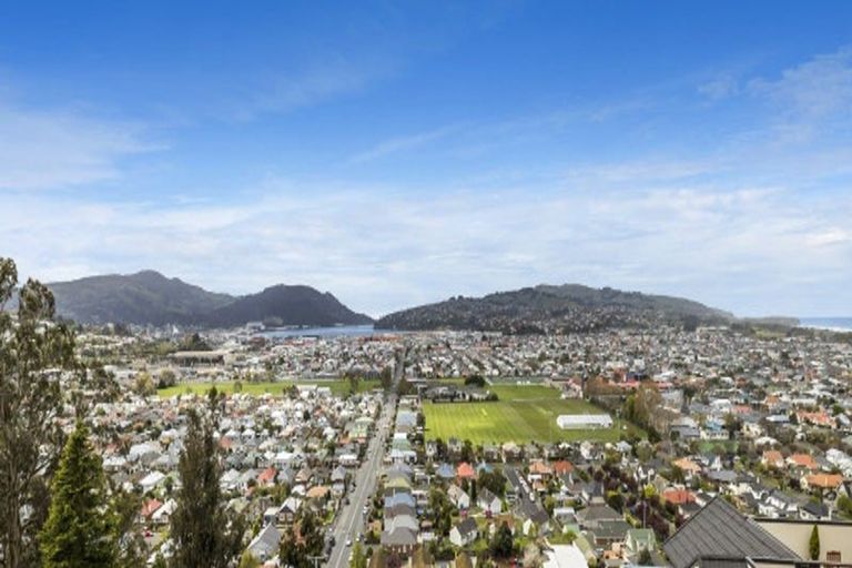 Photo of property in 77 Easther Crescent, Kew, Dunedin, 9012