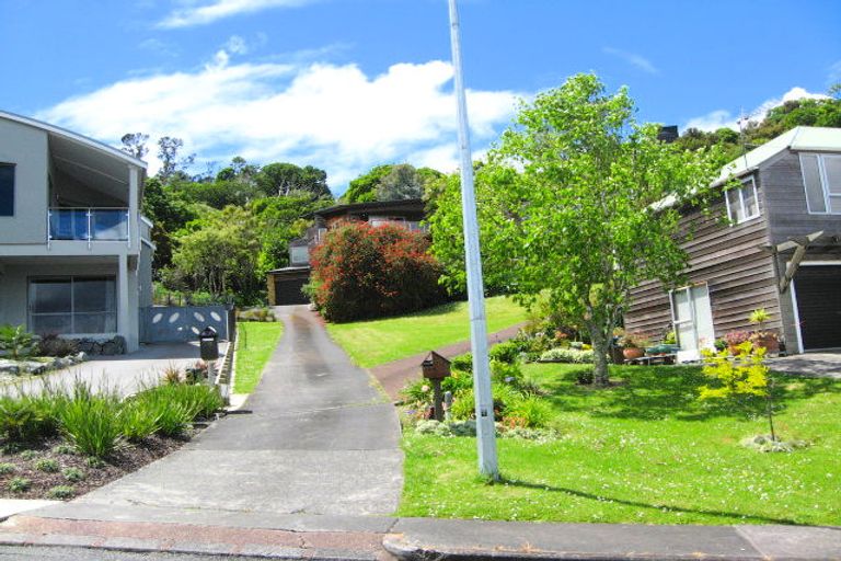 Photo of property in 30a Zita Avenue, Matakatia, Whangaparaoa, 0930