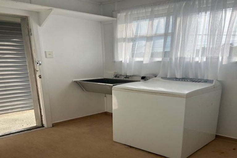 Photo of property in 388-390 George Street, Stokes Valley, Lower Hutt, 5019