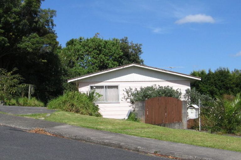 Photo of property in 2 Capricorn Place, Browns Bay, Auckland, 0630