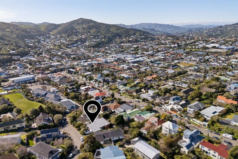 Photo of property in 1/3 Ridd Crescent, Karori, Wellington, 6012