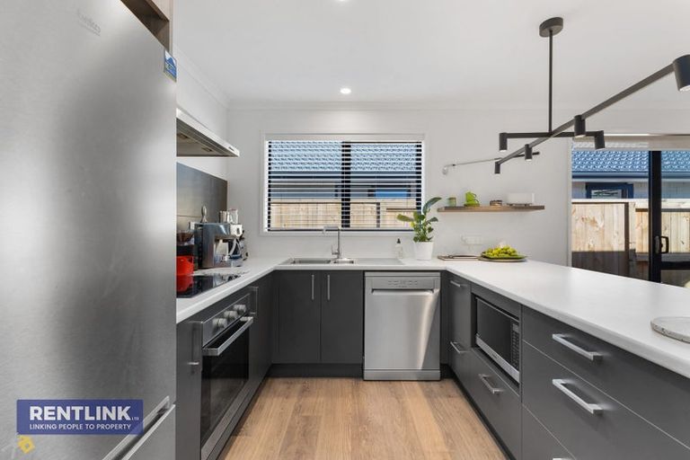 Photo of property in 79 Hills View Drive, Papamoa, 3118