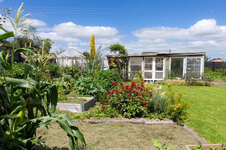 Photo of property in 21 Hall Street, Woodville, 4920