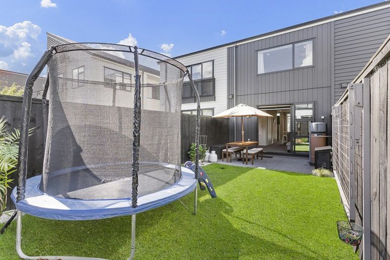 Photo of property in 18 Tuatua Road, Hobsonville, Auckland, 0616