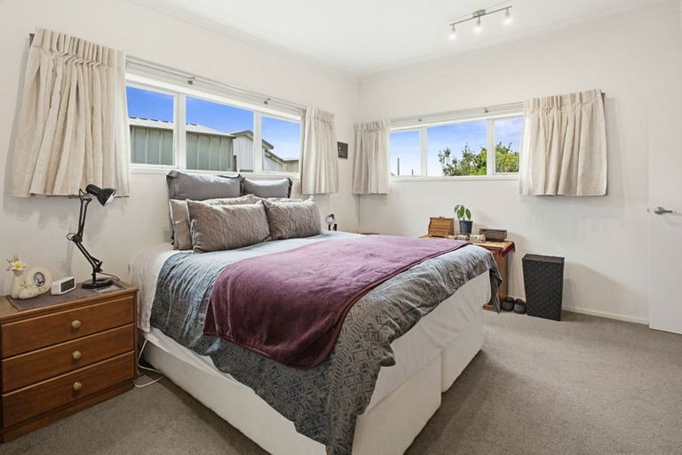 Photo of property in 5 Debenham Drive, Whitianga, 3510