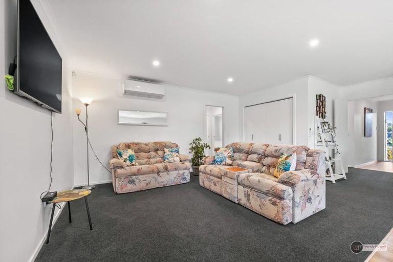 Photo of property in 11 Te Wiremu Lane, Otaki, 5512