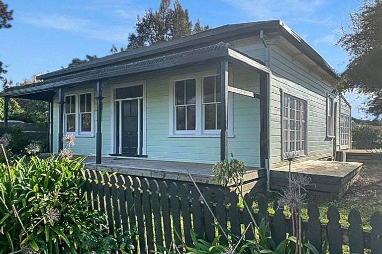 Photo of property in 7 Dee Street, Otane, 4202