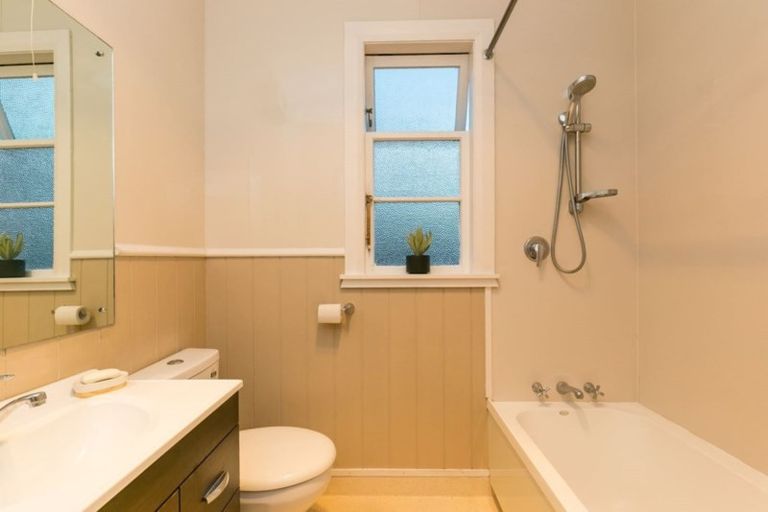 Photo of property in 49 Kenya Street, Ngaio, Wellington, 6035