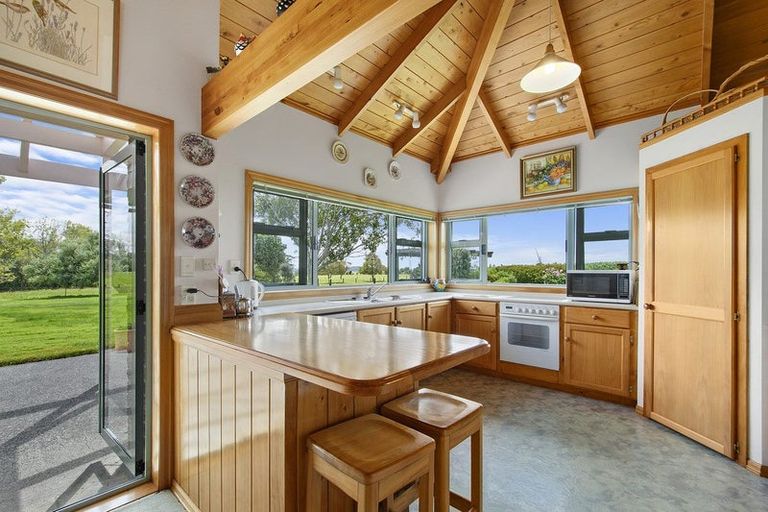 Photo of property in 30 Mahana Road, Waimauku, 0881