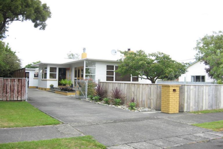 Photo of property in 27 Monckton Street, Feilding, 4702