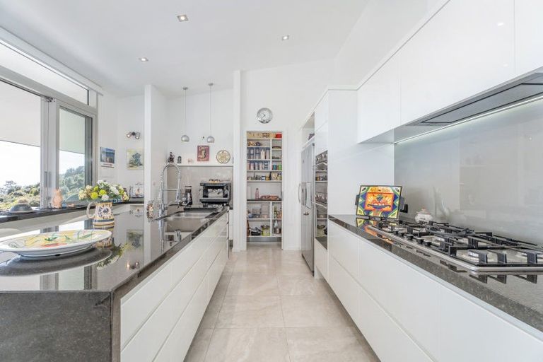 Photo of property in 47 Sarahs Hill, Hahei, Whitianga, 3591