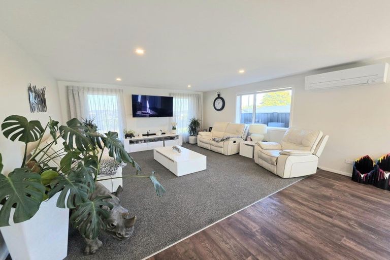 Photo of property in 15 Royal Oak Crescent, Holmes Hill, Oamaru, 9401