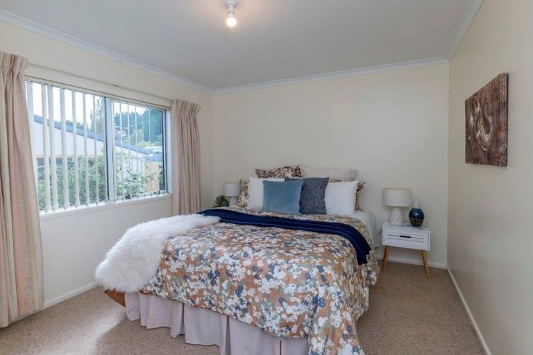 Photo of property in 2 Barclay Grove, Hokio Beach, Levin, 5571