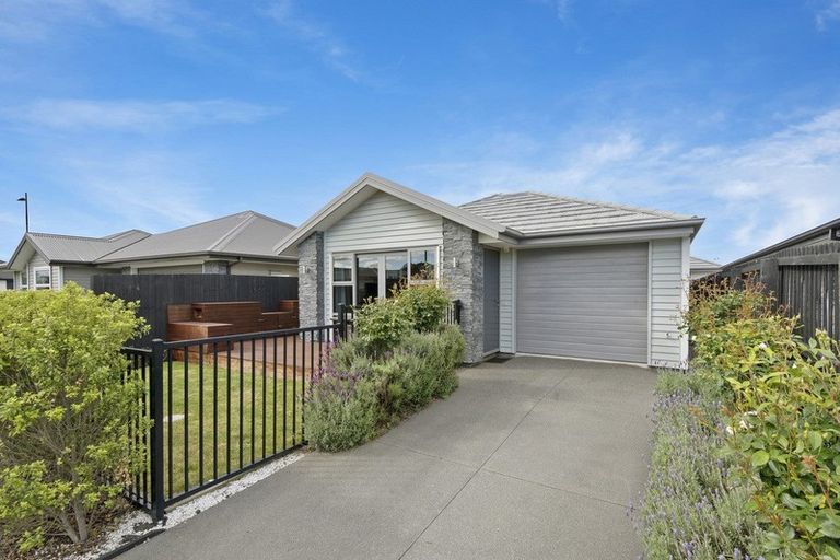 Photo of property in 66 Packard Crescent, Halswell, Christchurch, 8025