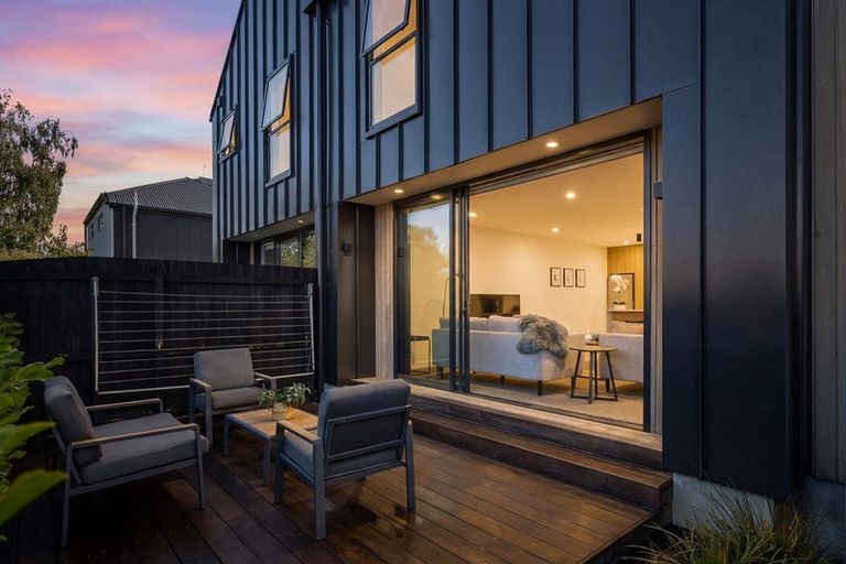 Photo of property in 261c Edgeware Road, Edgeware, Christchurch, 8013