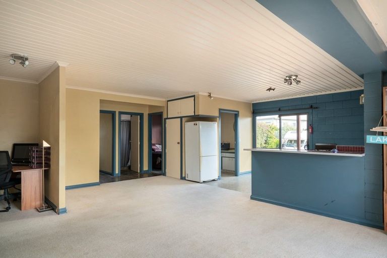 Photo of property in 19 Ingle Avenue, Waipahihi, Taupo, 3330