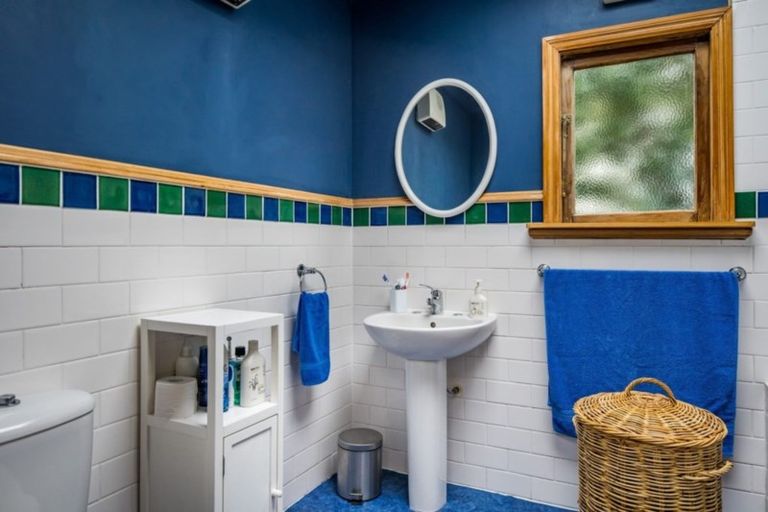 Photo of property in 67 Oroua Street, Eastbourne, Lower Hutt, 5013