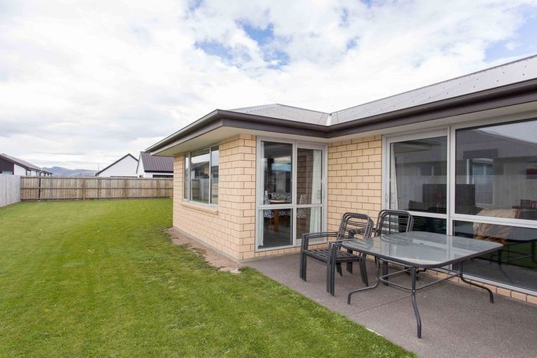 Photo of property in 23 Luxembourg Crescent, Halswell, Christchurch, 8025