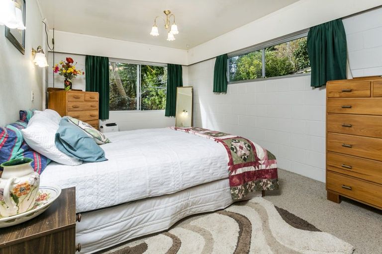 Photo of property in 13 Morriggia Place, Bayview, Auckland, 0629