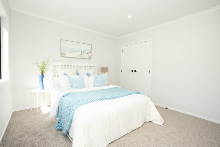 Photo of property in 2/22 Dalgliesh Avenue, Forest Lake, Hamilton, 3200