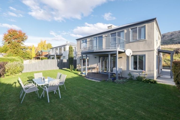 Photo of property in 77 Meadowstone Drive, Wanaka, 9305