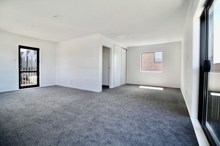 Photo of property in 64 Nugget Avenue, Hobsonville, Auckland, 0616