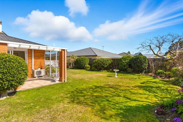 Photo of property in 22 Andrew Street, Waikanae, 5036