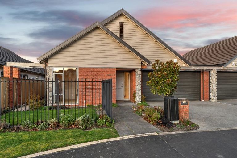 Photo of property in 35 Henley Green, Northwood, Christchurch, 8051