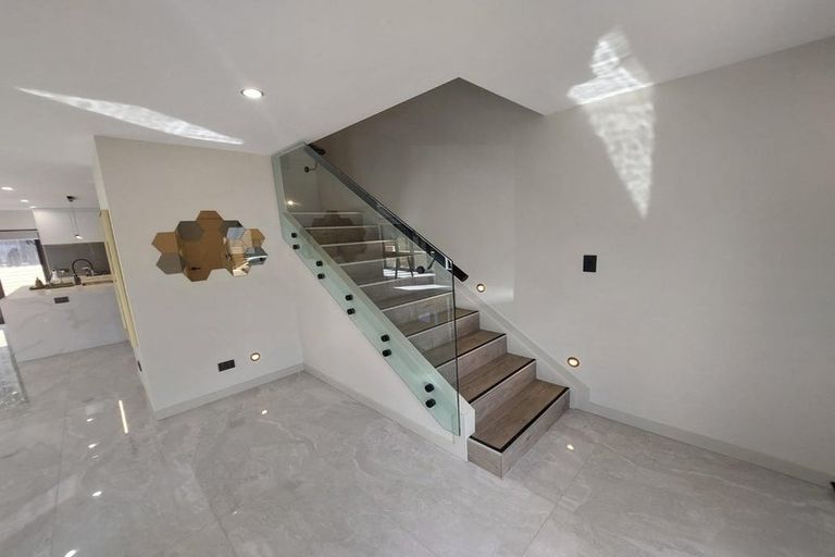 Photo of property in 6 Arataki Way, Glen Eden, Auckland, 0602